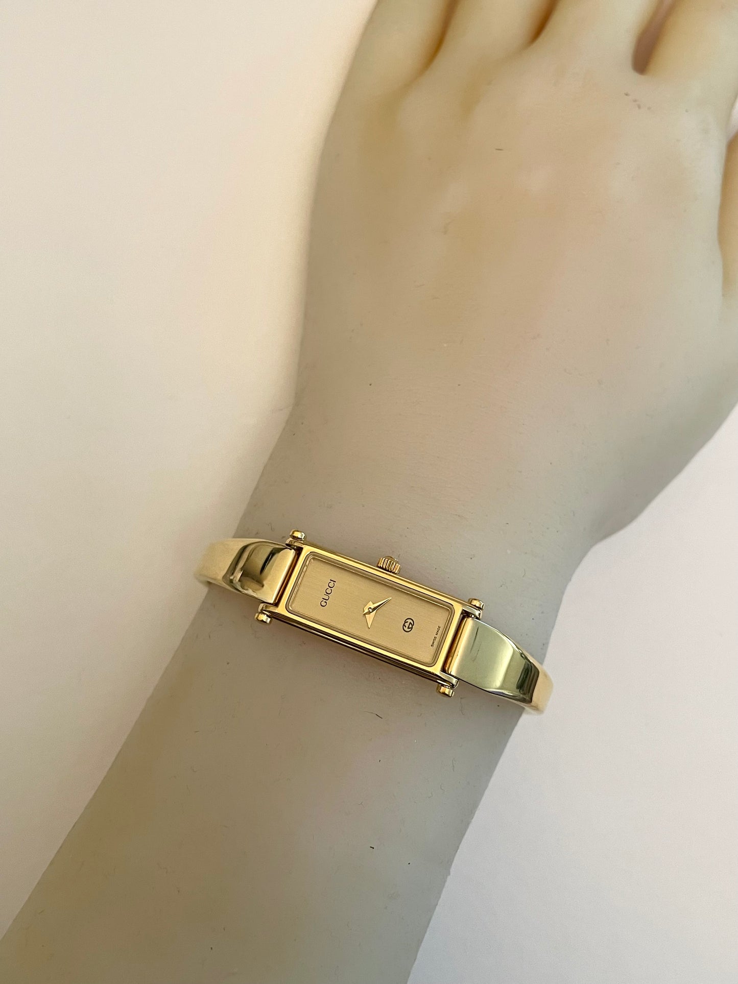Vintage Gucci Bangle Watch 1500 Gold Plated Rectangle