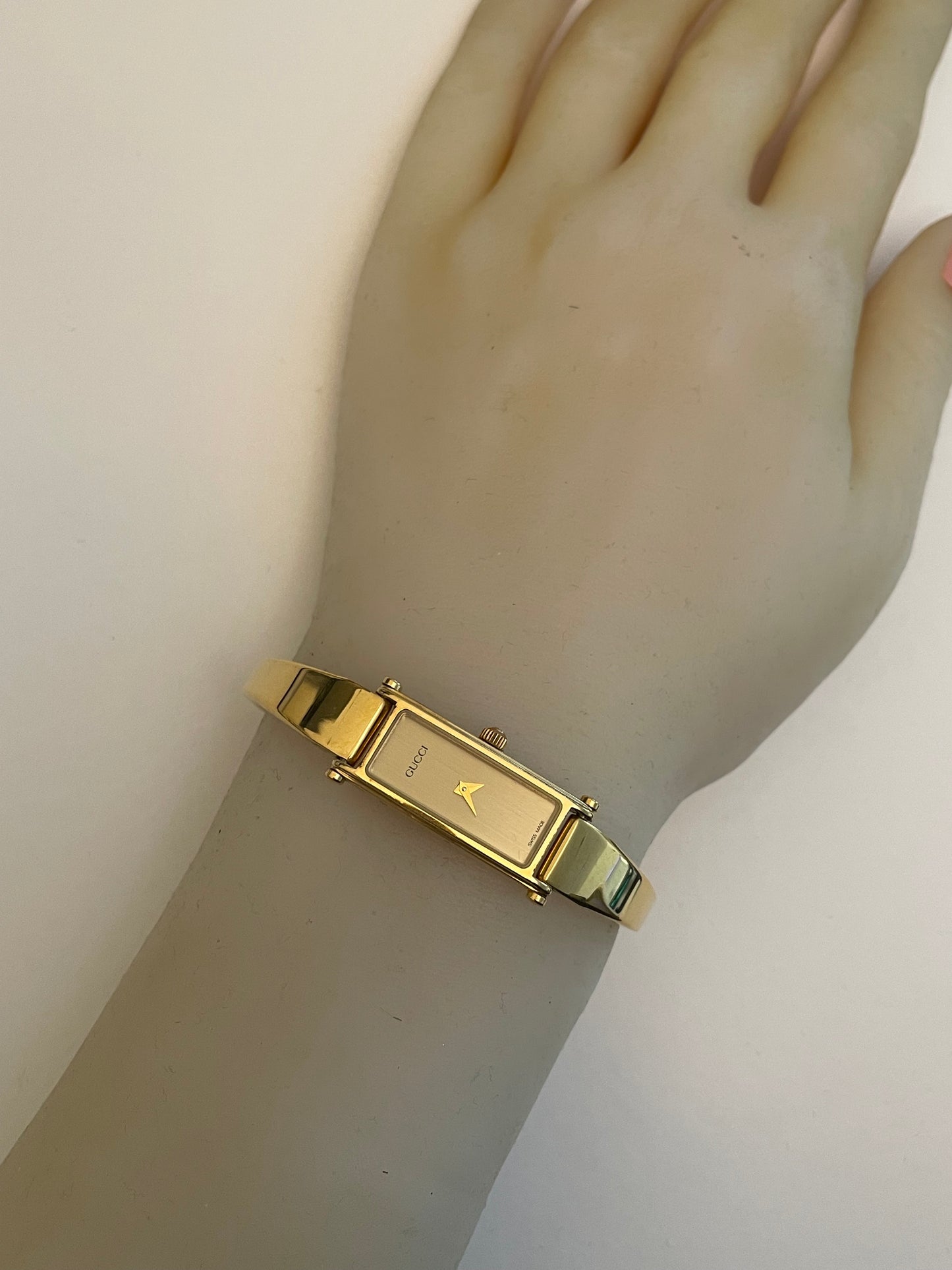 Vintage Gucci Bangle Watch 1500 Gold Plated Rectangle