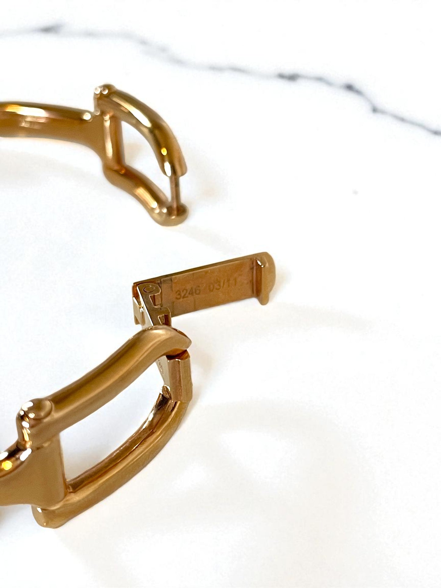 Vintage Gucci Watch – Pink Gold Bangle, Mother of Pearl Dial, Model 1500L