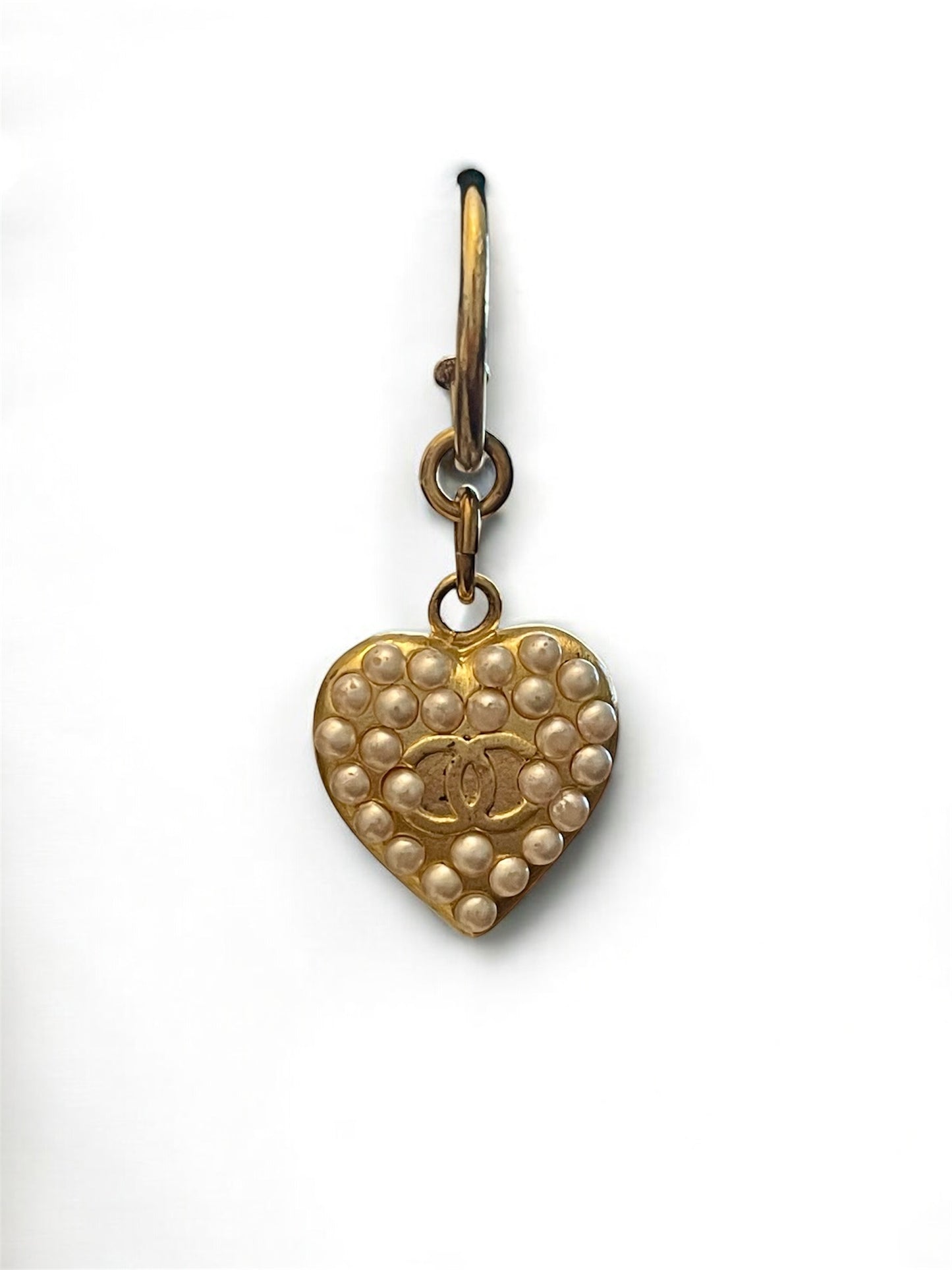 Chanel Vintage Heart-Shaped Pearl Drop Earrings | Gold CC Logo